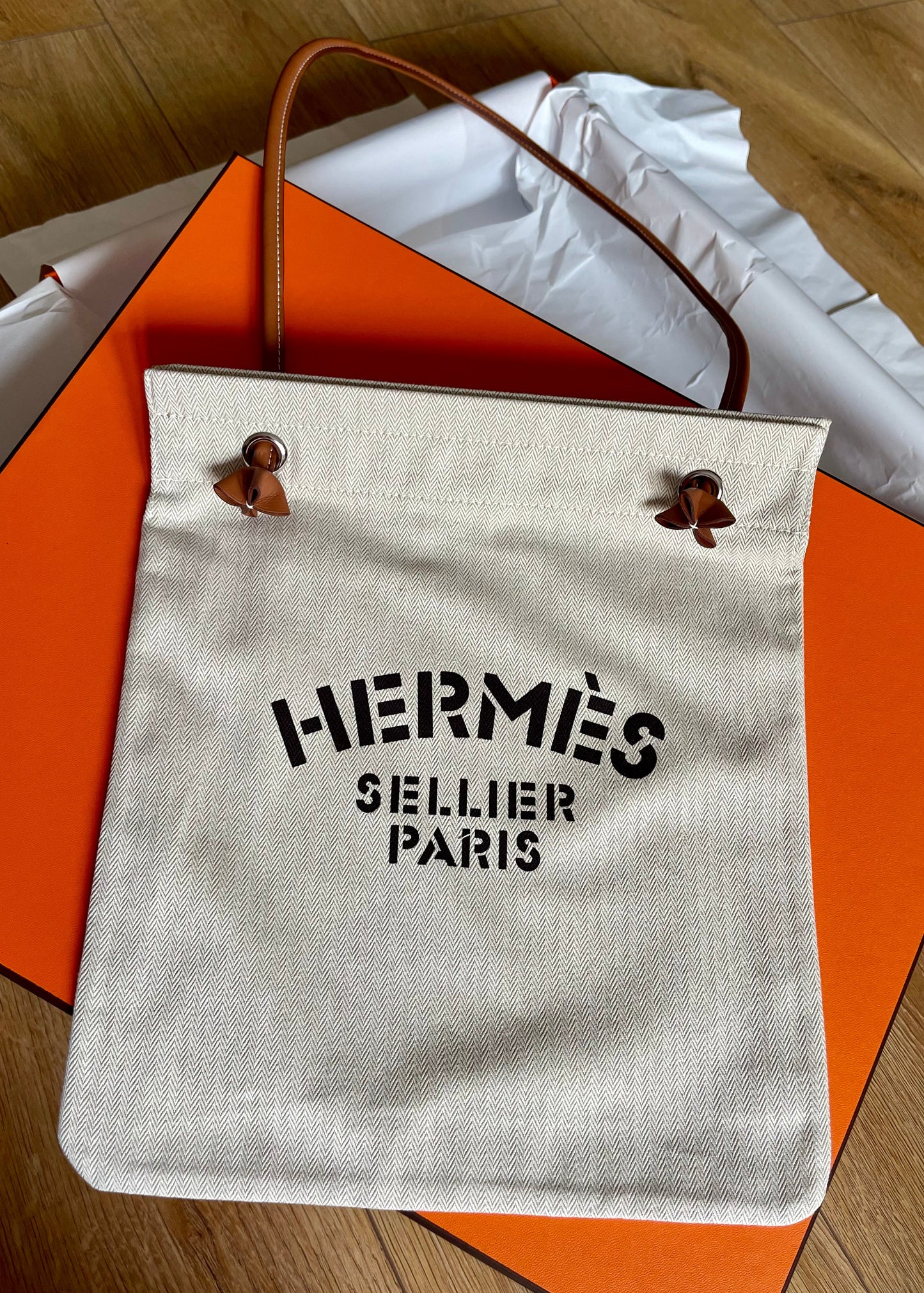 [HERMÈS] Canvas shoulder bag ALINE / Rouge H