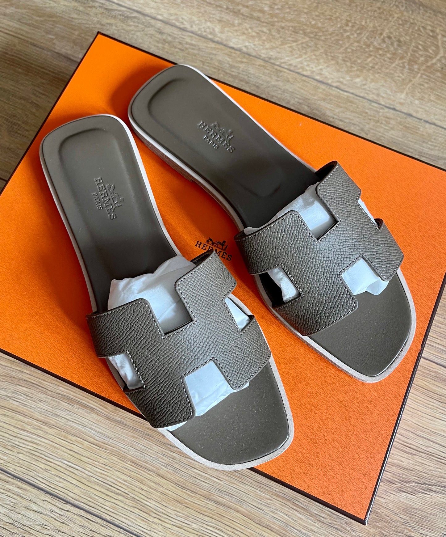 [HERMÈS] Sandals Oran / Étoupe / Size 38.5