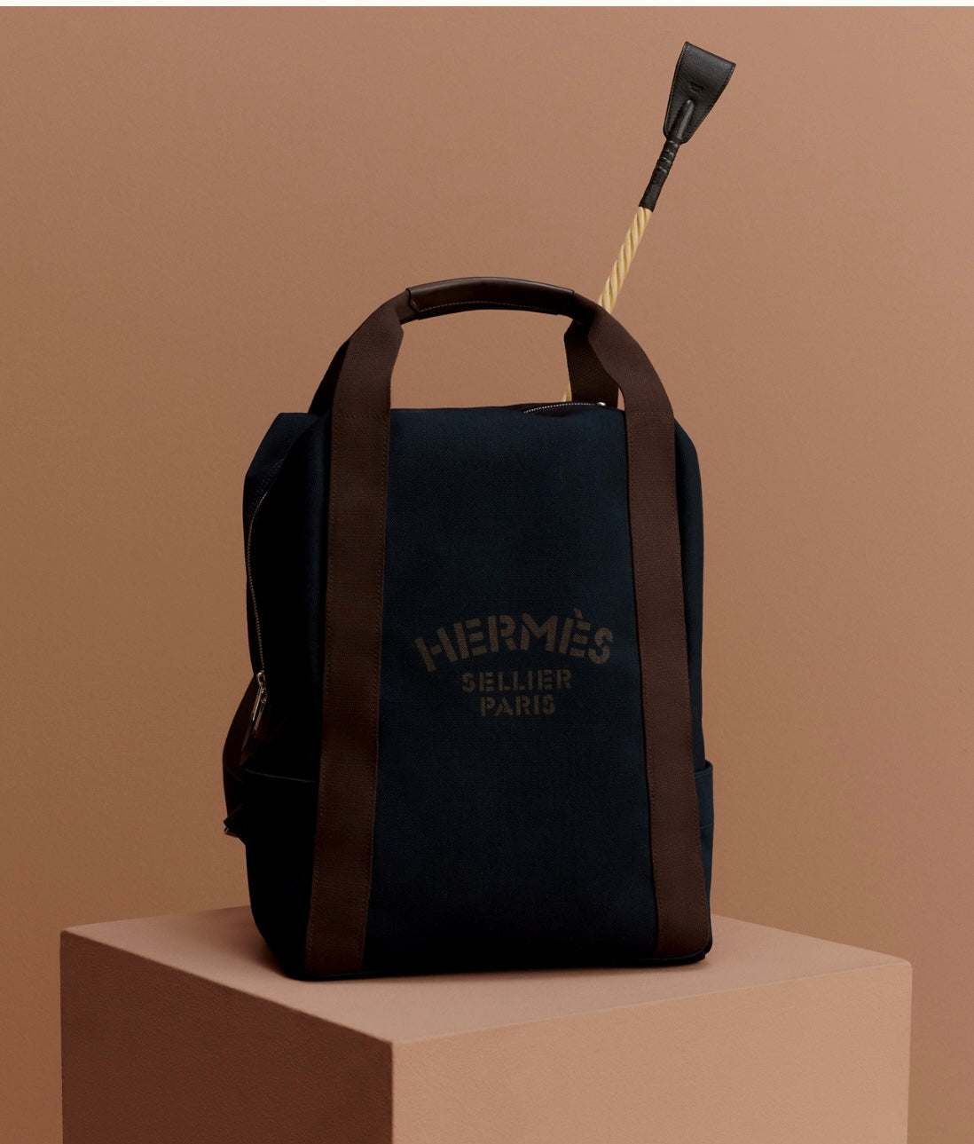 [HERMÈS] Backpack Groom / Blue Navy &amp; Feu
